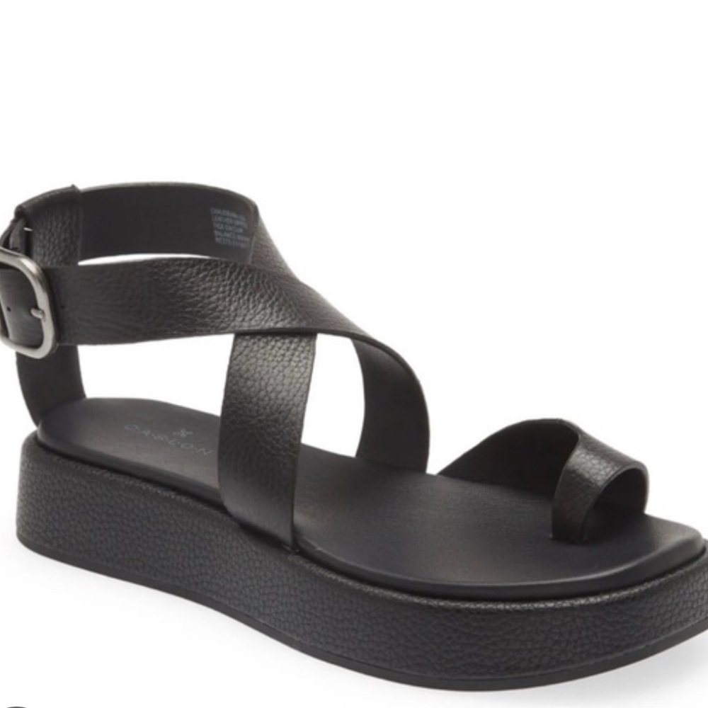 Nordstrom Caslon Audrina Toe Loop Sandal in Black leather Size